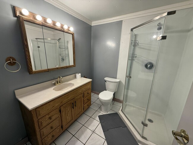 Building Photo - 1706 Mary St