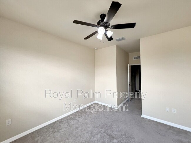 Building Photo - 8895 Via Isola Court