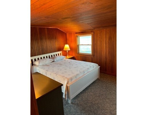 Building Photo - 10 Cove St