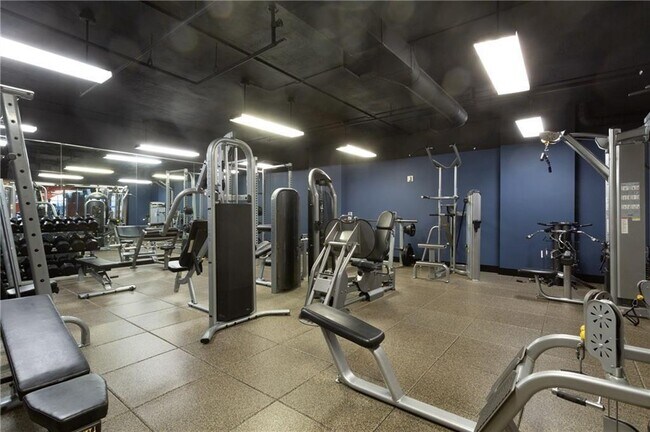 Building Photo - 1101 Juniper St NE