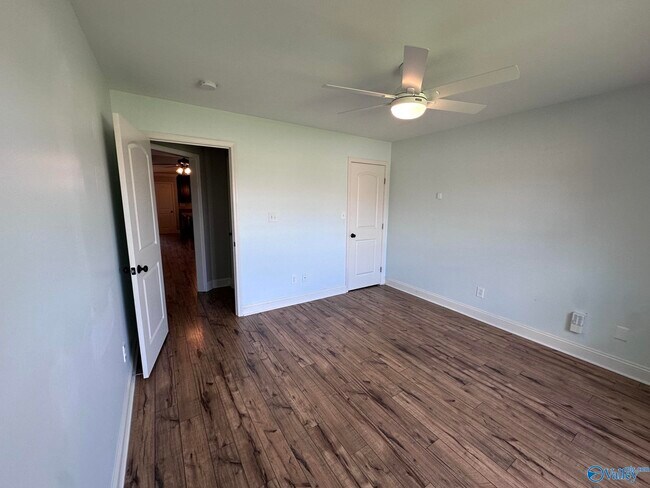 Building Photo - 240 Fields Pond Dr