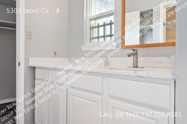 Building Photo - 5303 Indio Cove