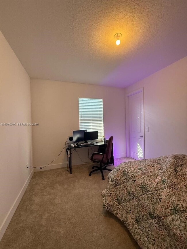 Building Photo - 12220 SW 44th Ct