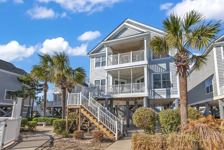 Primary Photo - 1426 N Waccamaw Dr