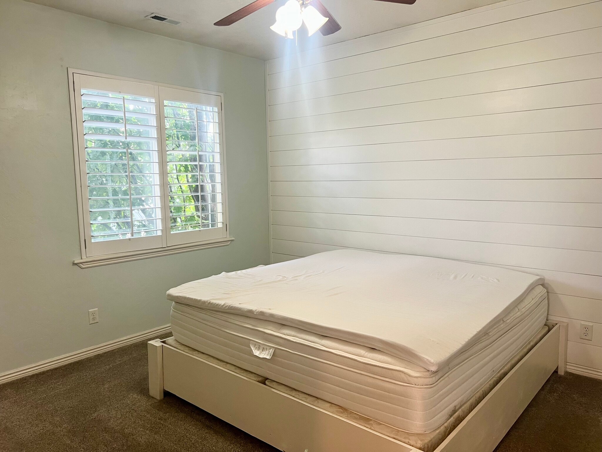 Building Photo - 1562 W 10 S