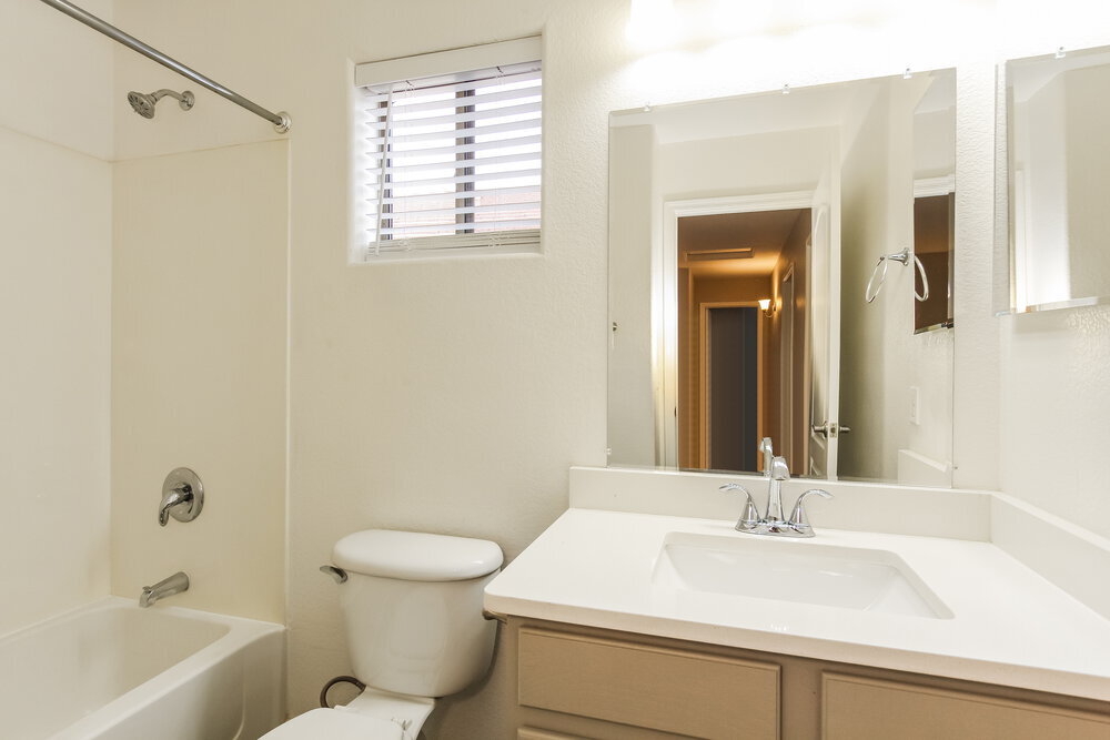 Building Photo - 2348 W White Feather Ln