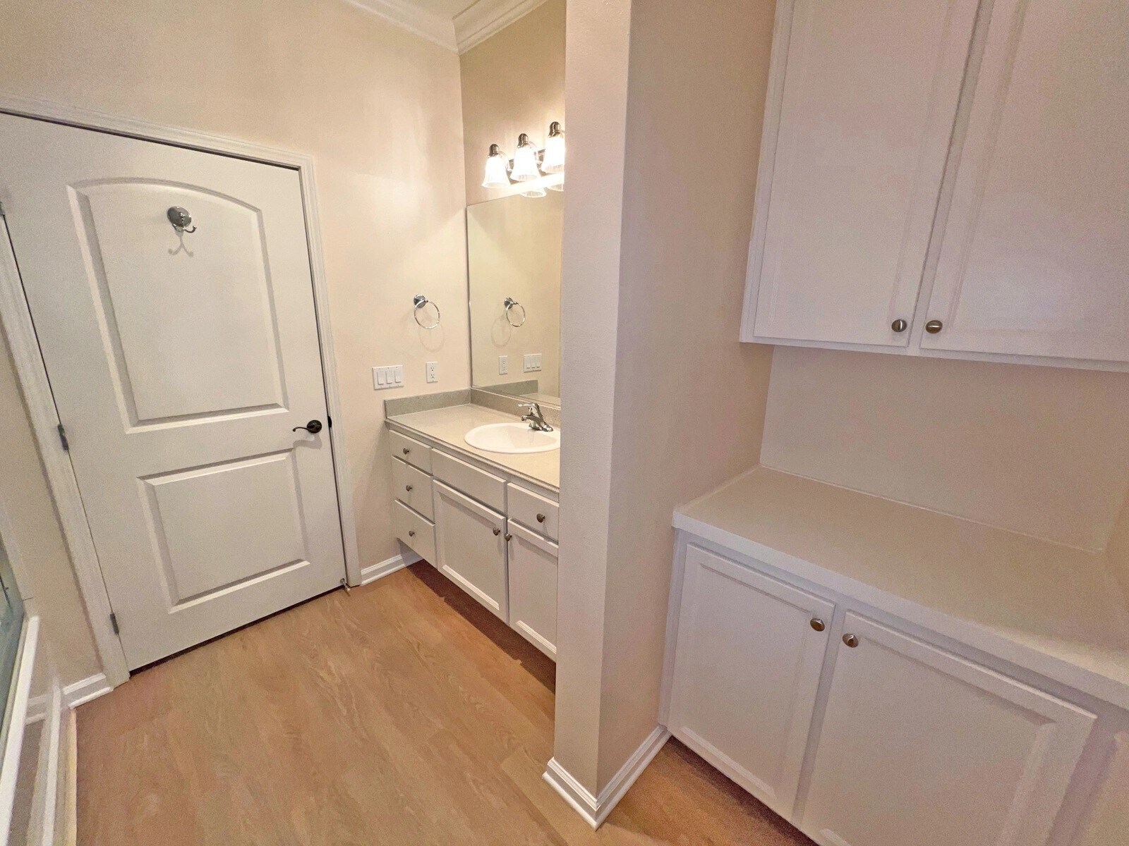 Building Photo - 2969 Kelton Ave