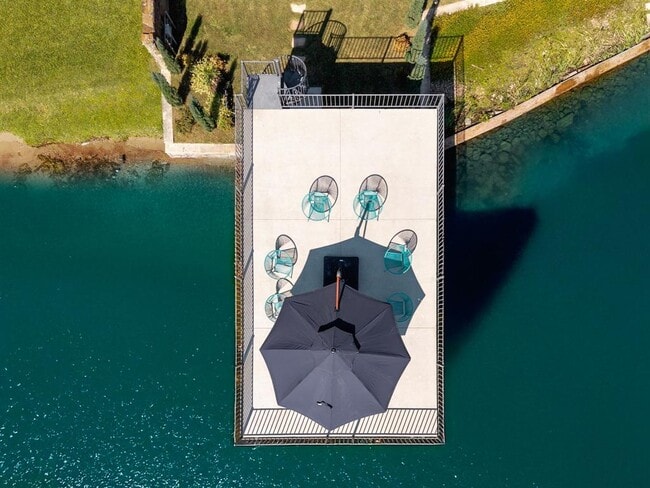 Building Photo - 3113 Ski Shores Terrace