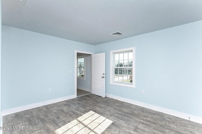 Building Photo - 1009 Arnold Ave