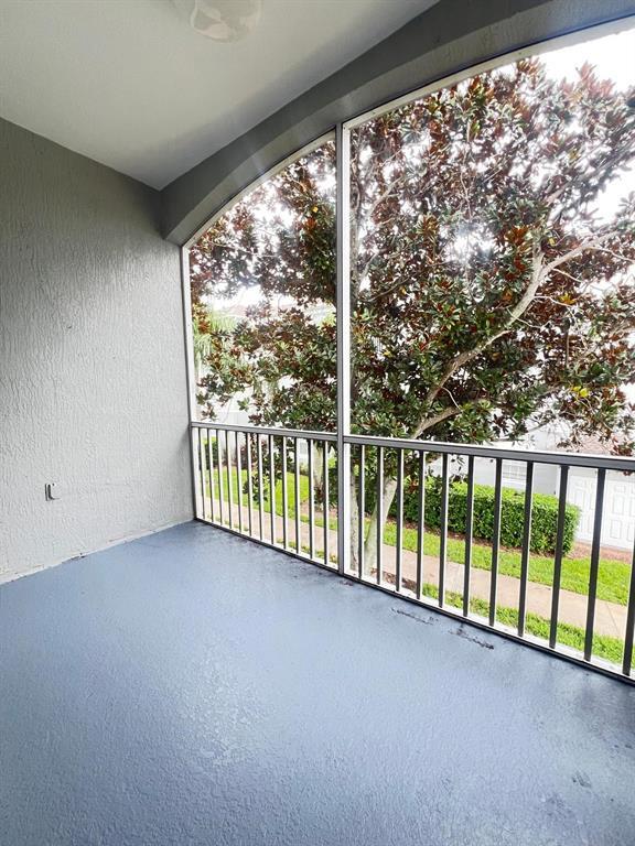 Building Photo - 8101 Coconut Palm Way