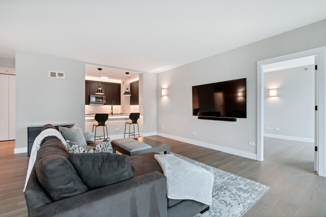 Building Photo - 501 N Clinton St