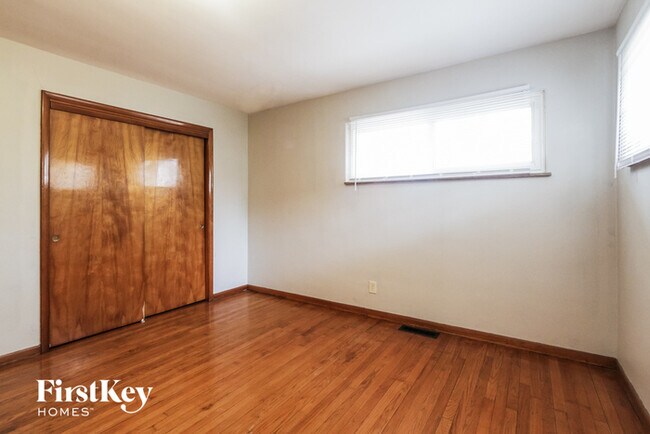 Building Photo - 1317 Hathaway Dr