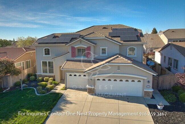 Building Photo - Fantastic - one of a kind 5 bdrm 4 bth home with pool