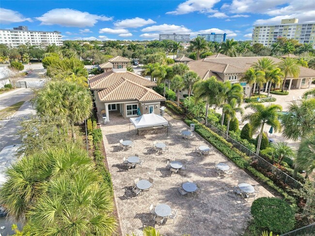 Building Photo - 964 Banyan Dr