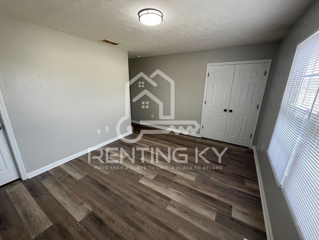 Building Photo - Newly Updated 3-Bed, 2.5-Bath Townhome with Garage!