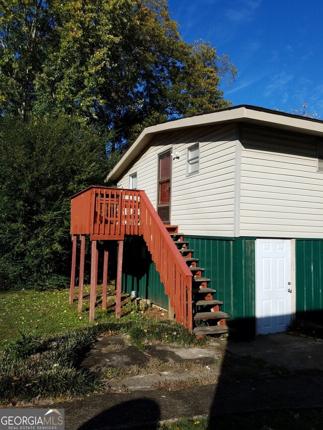 Building Photo - 7 David Dr