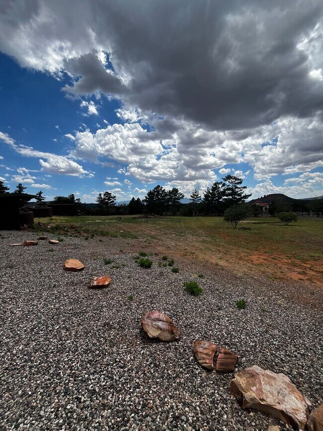 Building Photo - Unfurnished, 1-year long-term rental
