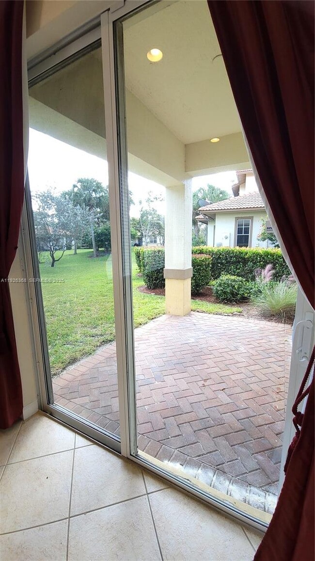 Building Photo - 6033 NW 118th Dr