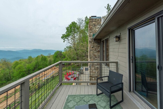 Building Photo - 36 Randall Dr