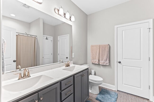 Building Photo - 1535 Grey Cliff Run