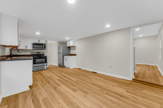 Building Photo - 1251 Richwood Ave