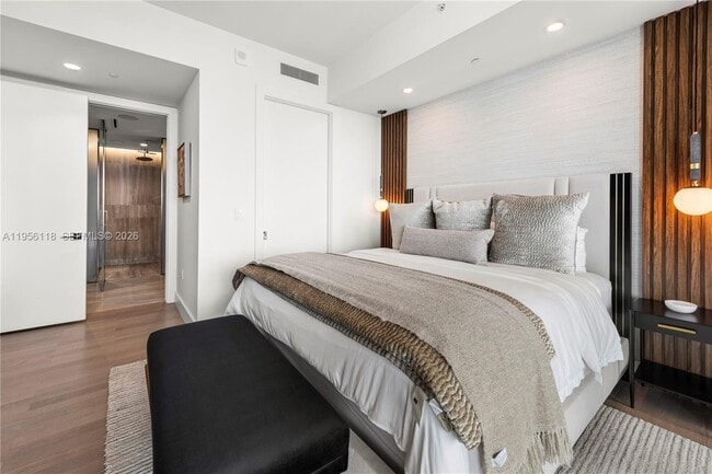 Building Photo - 5775 Collins Ave