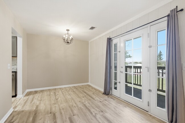 Building Photo - 29656 Buffalo Park Rd