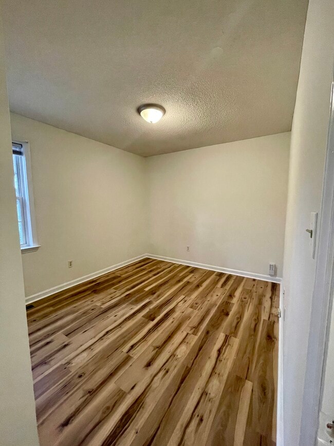 Building Photo - 5501 Heraldy Ct