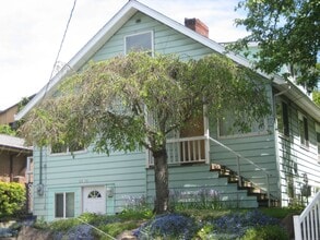 Building Photo - 8830