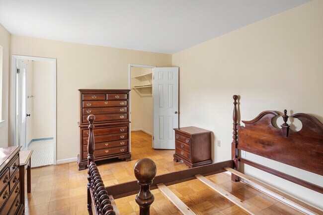 Building Photo - 5019 Green Mountain Cir
