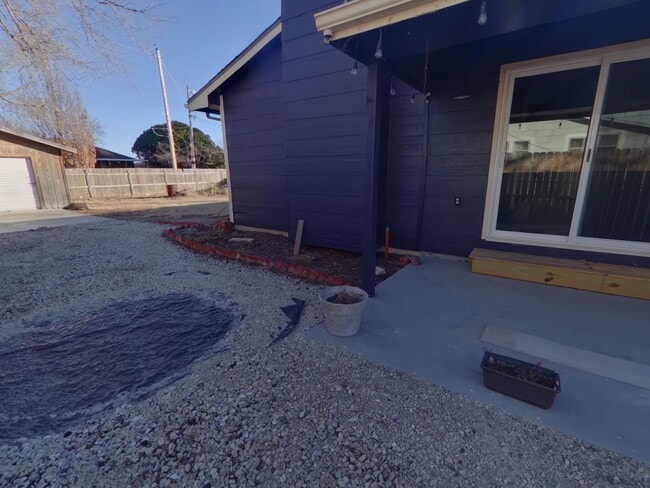 Building Photo - 1856 N Meridian Ave