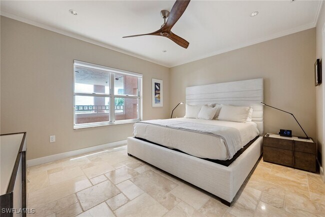 Building Photo - 265 Barefoot Beach Blvd