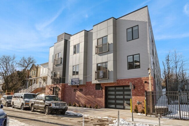 Building Photo - 201-205 Randolph Ave