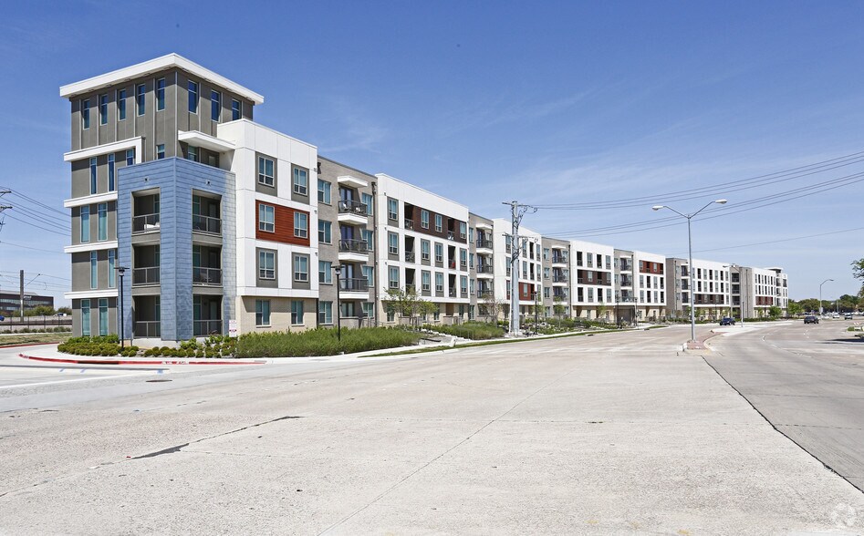 Building Photo - The Mallory Eastside