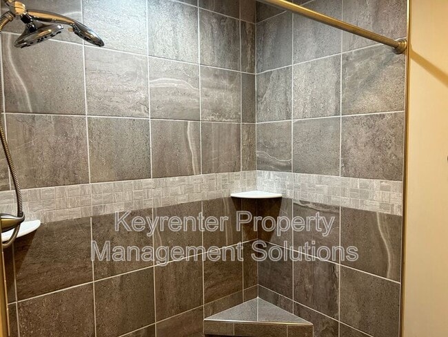 Building Photo - 42 Mcilwee Ln