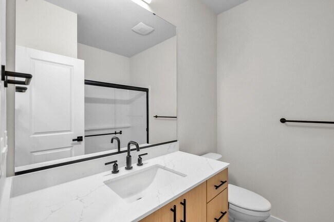 Building Photo - Brand New Luxury Townhomes in North Lynnwood!