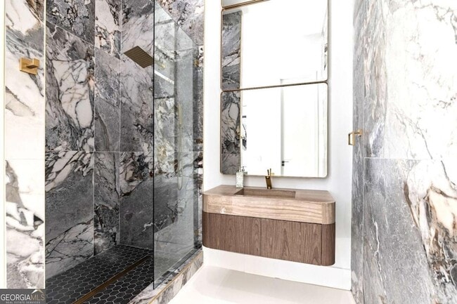 Building Photo - 3600 Lower Roswell Rd