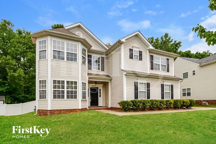 Building Photo - 12200 Palomar Dr