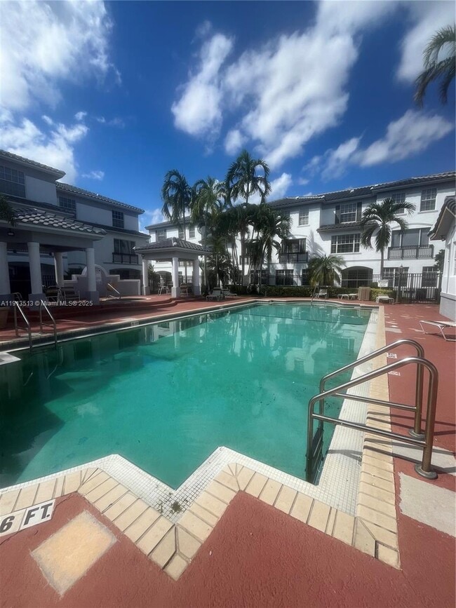 Building Photo - 721 SW 148th Ave