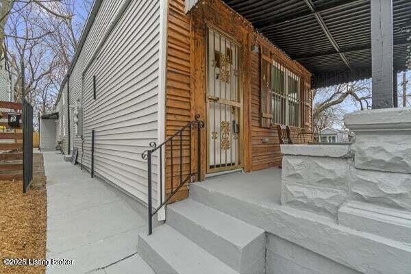 Building Photo - 424 S 22nd St