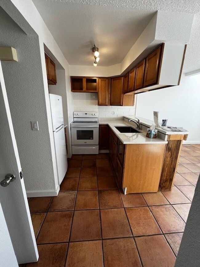 Building Photo - Long Term Rental- 791C Riverbend Condos- M...