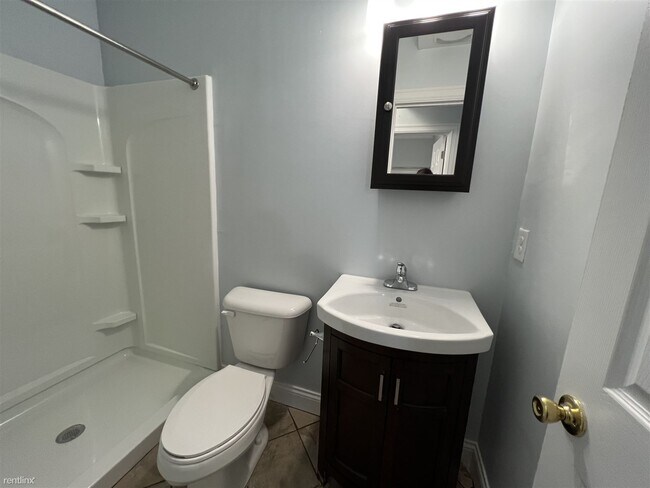 Building Photo - 4 br, 2 bath House - 336 S Division St Apt...