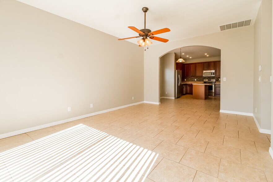 Building Photo - 2274 Victoria Falls Dr