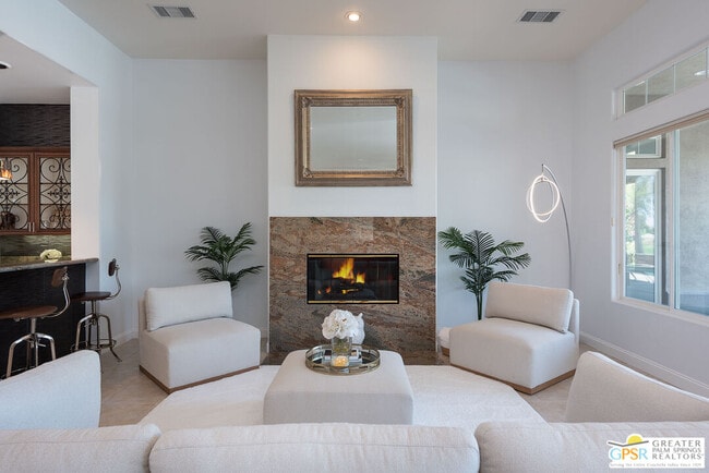 Building Photo - 45 Vista Encantada