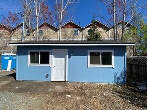 Building Photo - M343/345