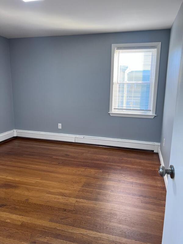 Building Photo - 508 Elm St