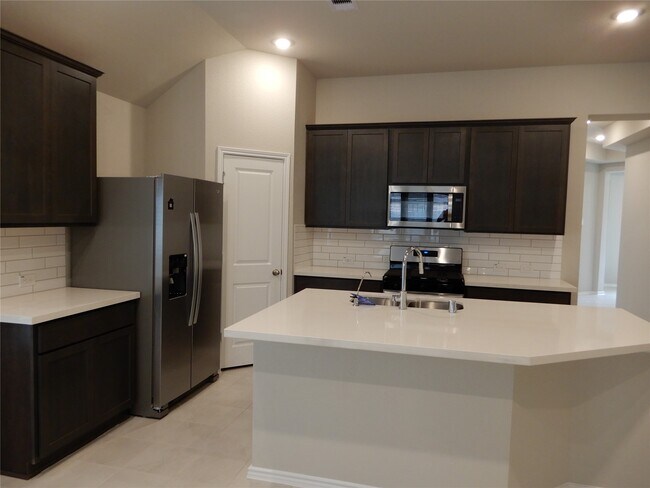 Building Photo - 42552 Rustico Rd