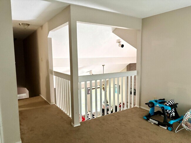 Building Photo - 16307 Leamington Ln