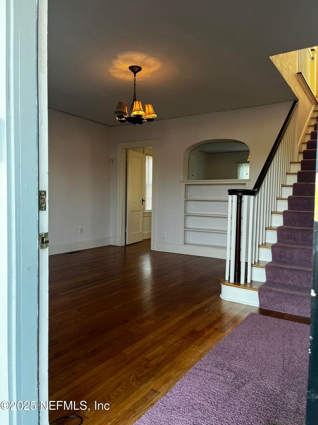 Building Photo - 1924 Arcadia Pl