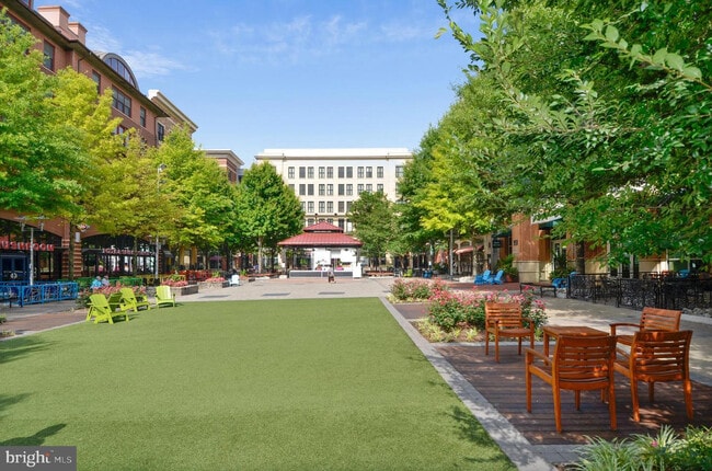 Building Photo - 24 Courthouse Sq